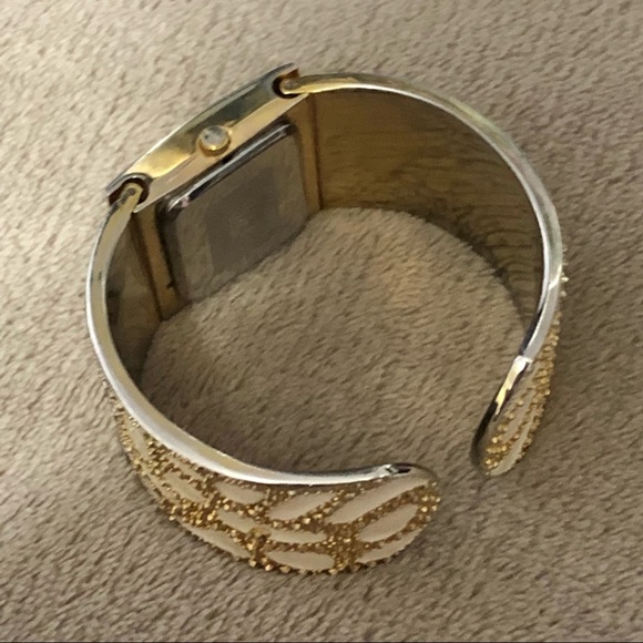 ✨2/$7✨ Watch: Cuff Watch, NO Extra Links or Battery 🛍 Bundle Me! - Picture 5 of 5